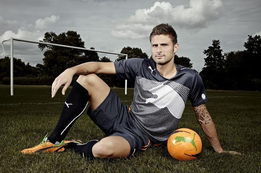 展现出更强 展现出更强