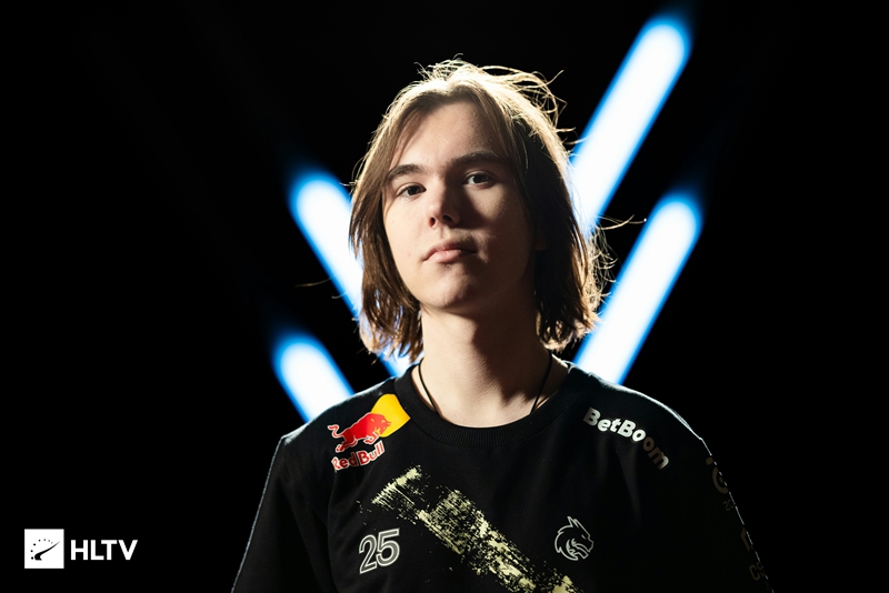 连续一周保 连续一周保